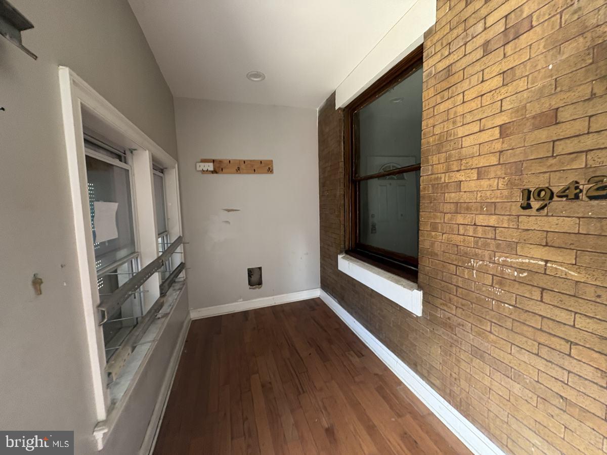1942 RUAN STREET