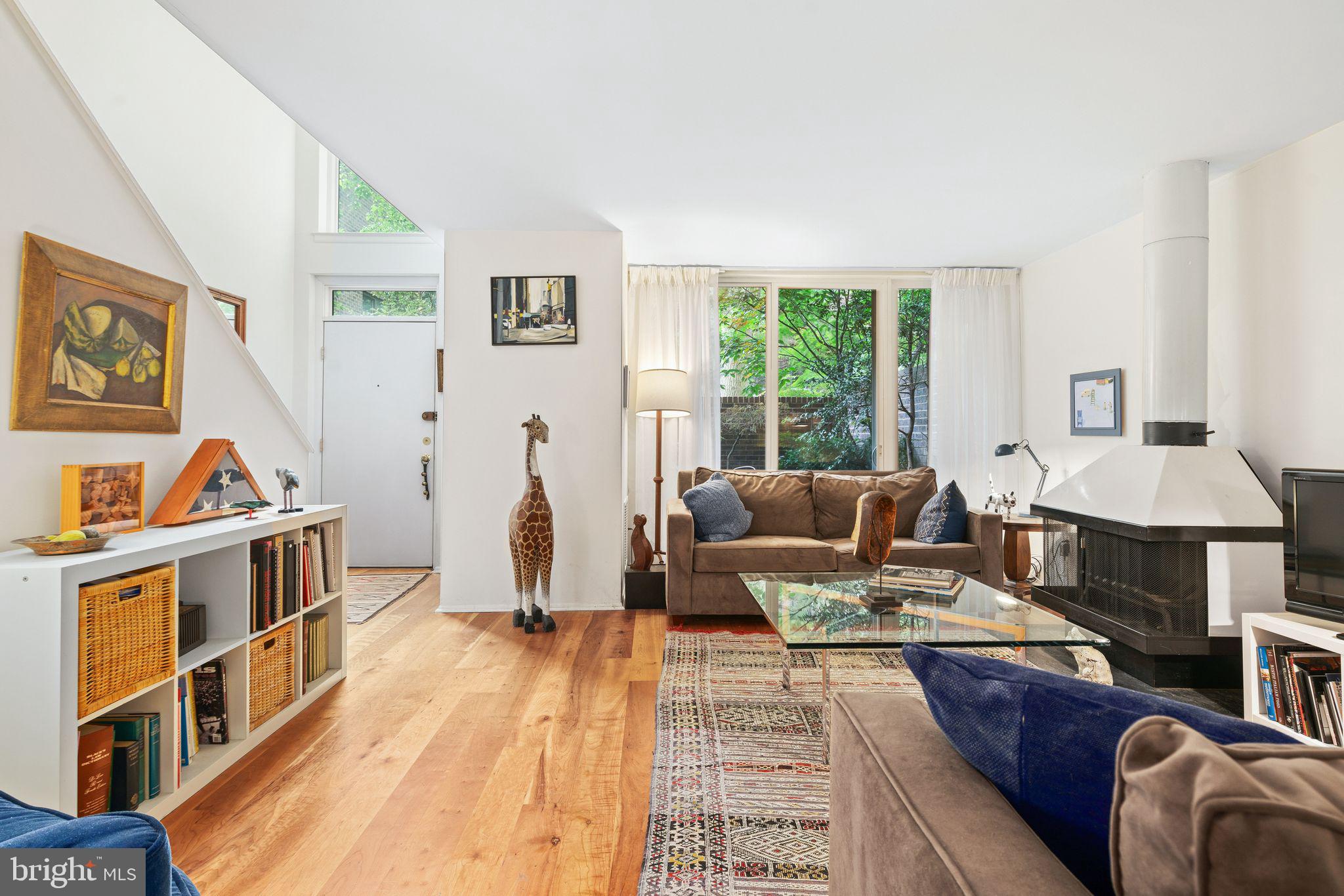 SOCIETY HILL - Residential