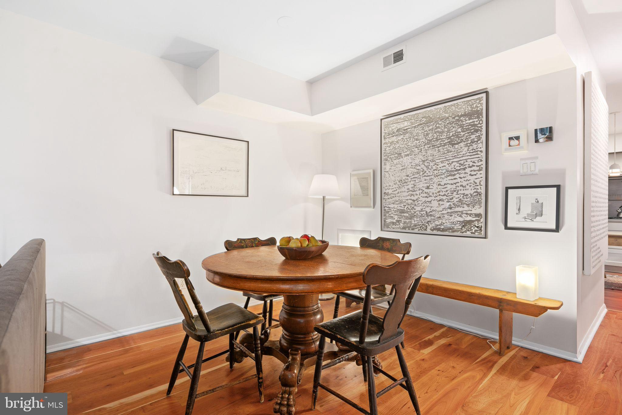 SOCIETY HILL - Residential