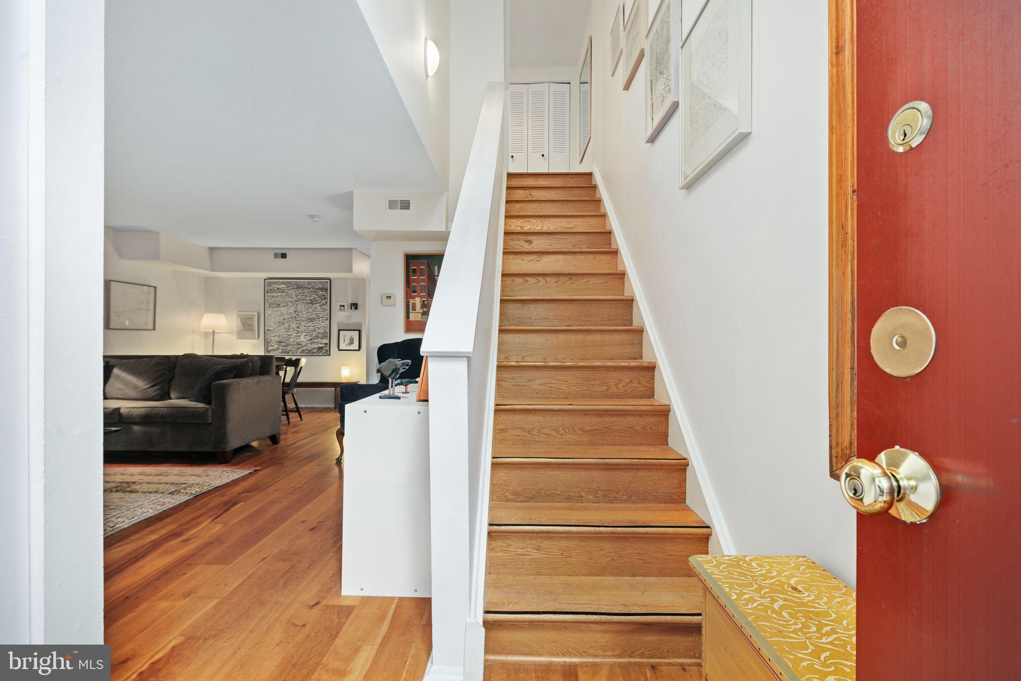 SOCIETY HILL - Residential