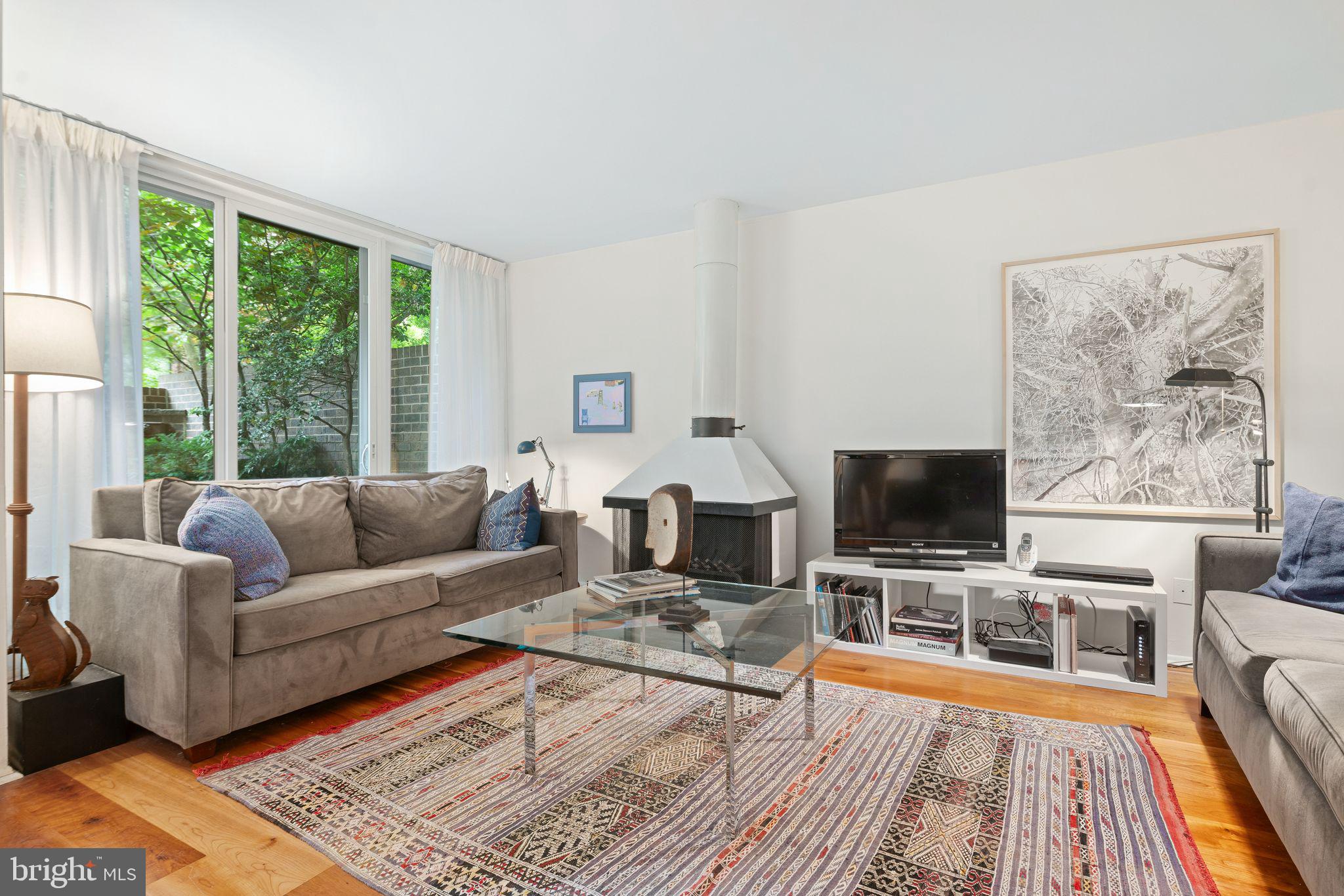 SOCIETY HILL - Residential