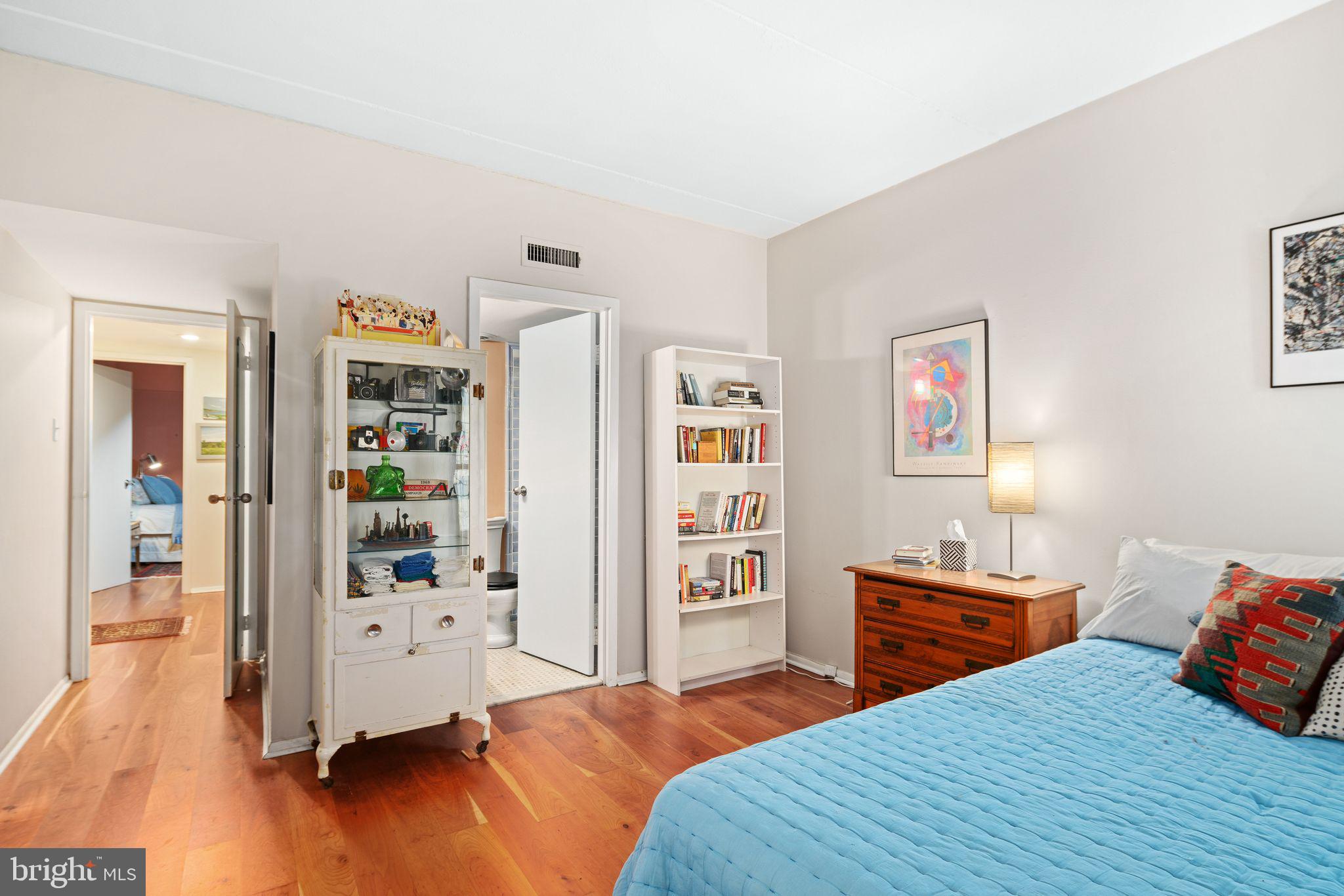 SOCIETY HILL - Residential