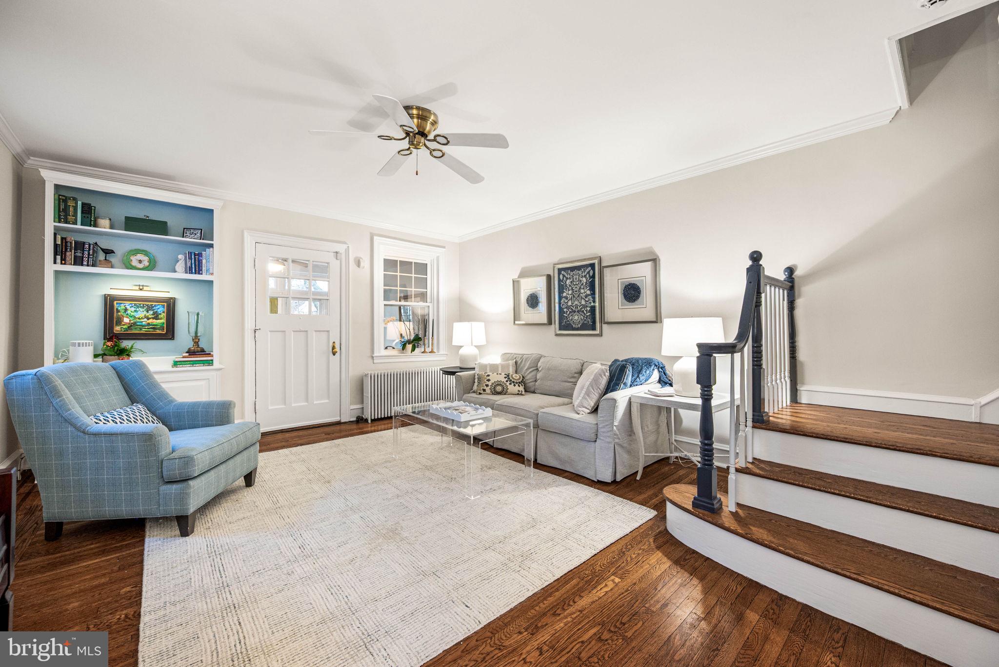 CHESTNUT HILL - Residential