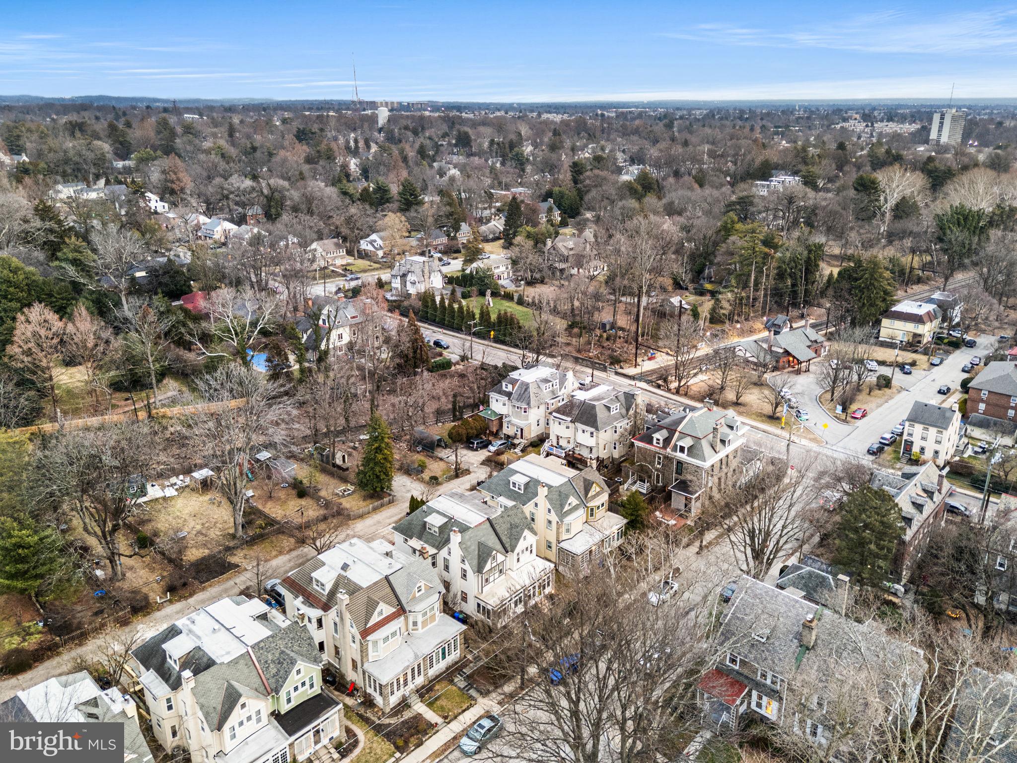 CHESTNUT HILL - Residential