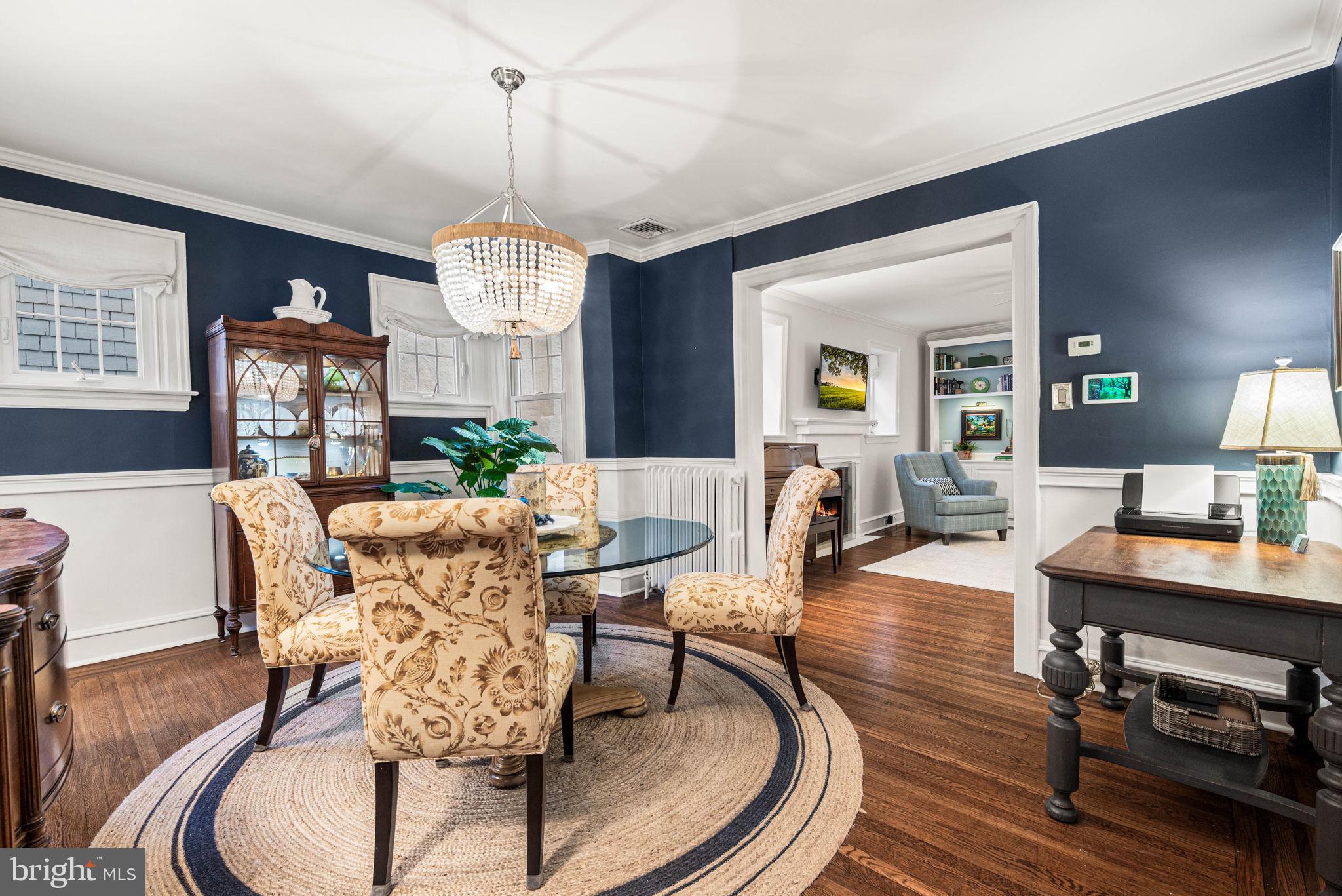 CHESTNUT HILL - Residential