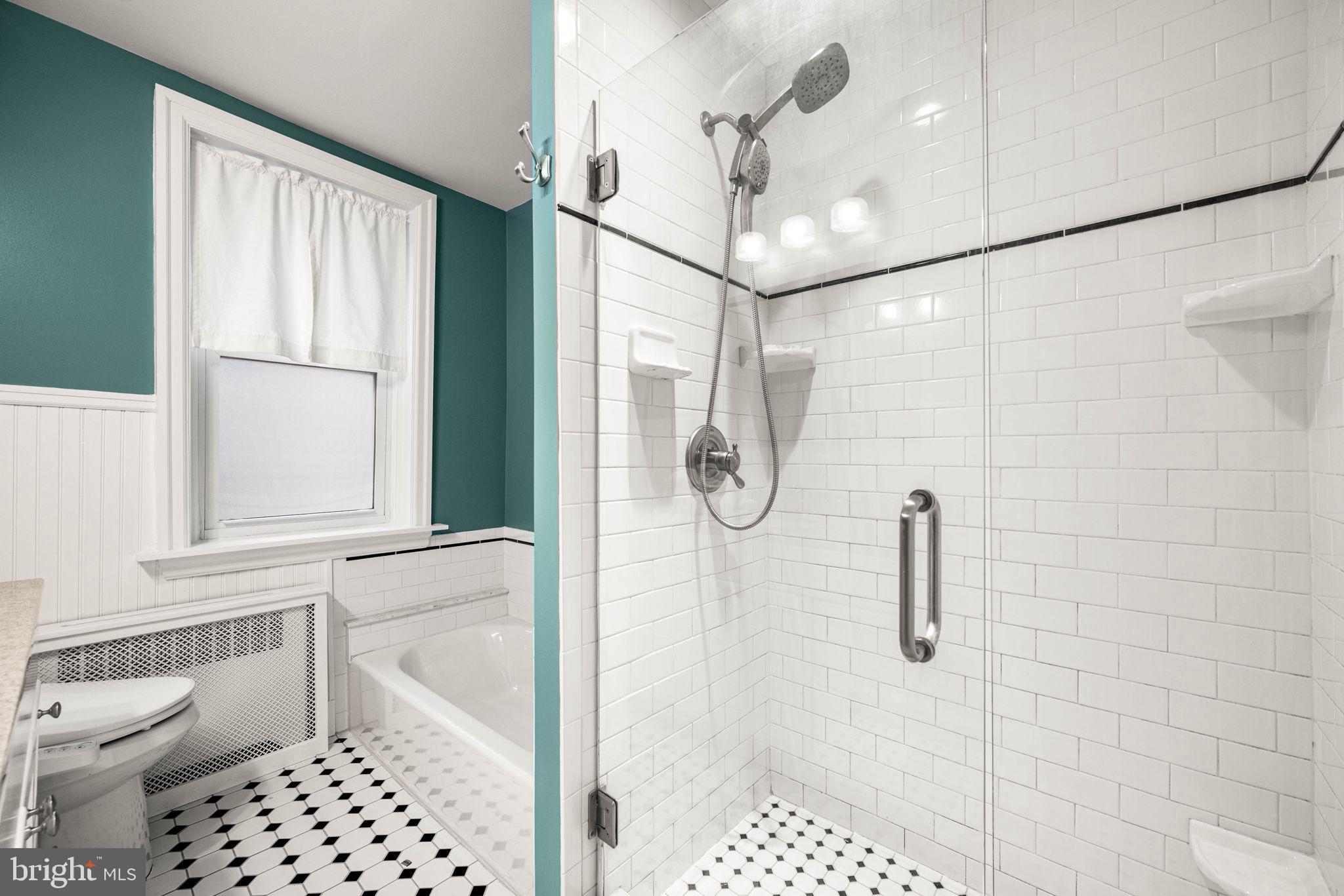 CHESTNUT HILL - Residential