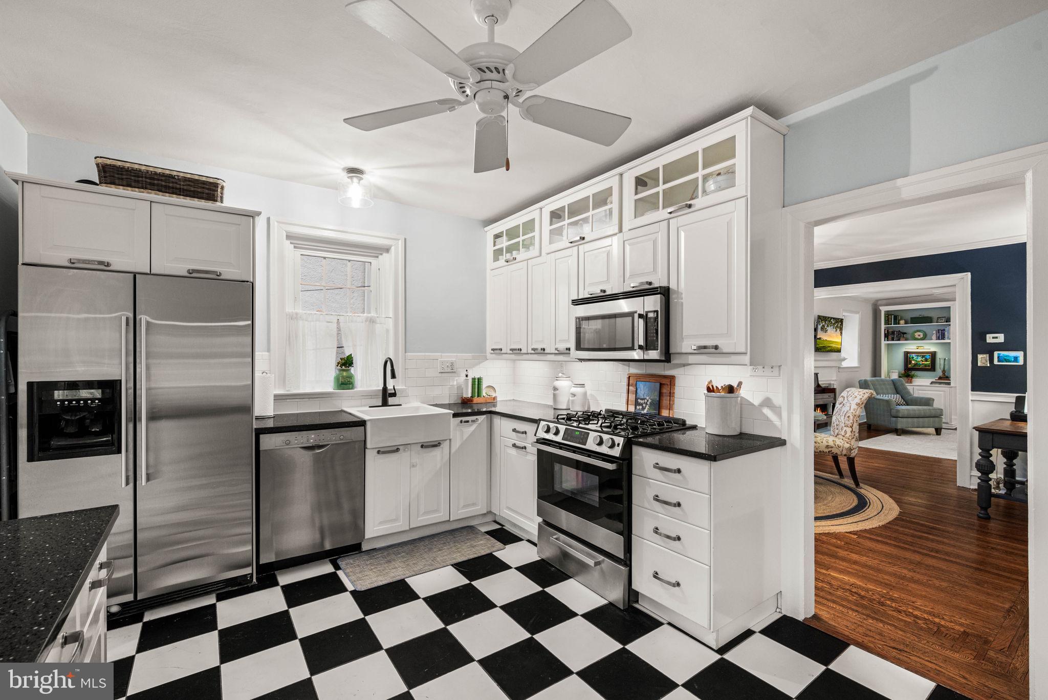 CHESTNUT HILL - Residential