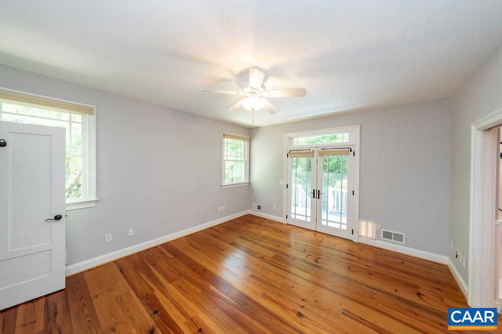 SEVEN OAKS - Residential