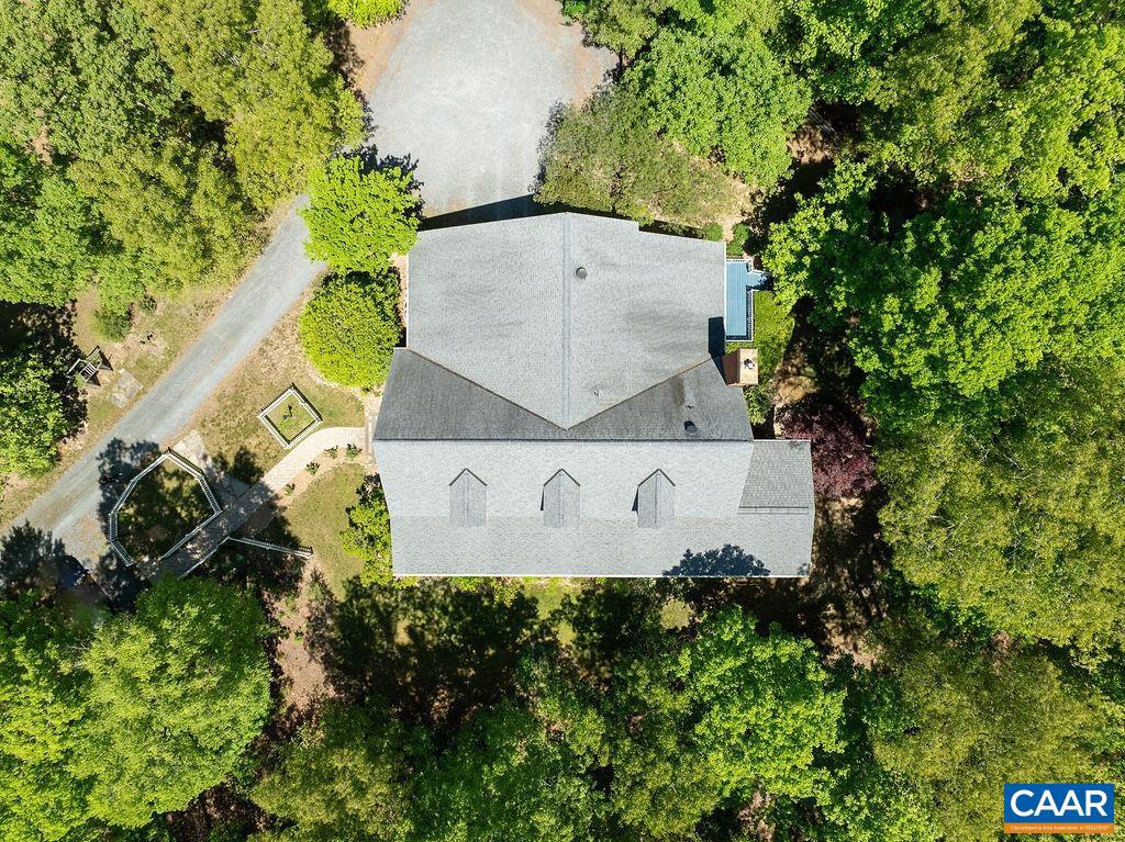 SEVEN OAKS - Residential