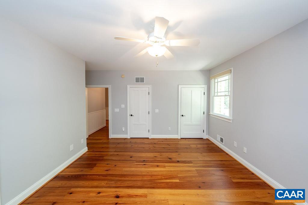 SEVEN OAKS - Residential