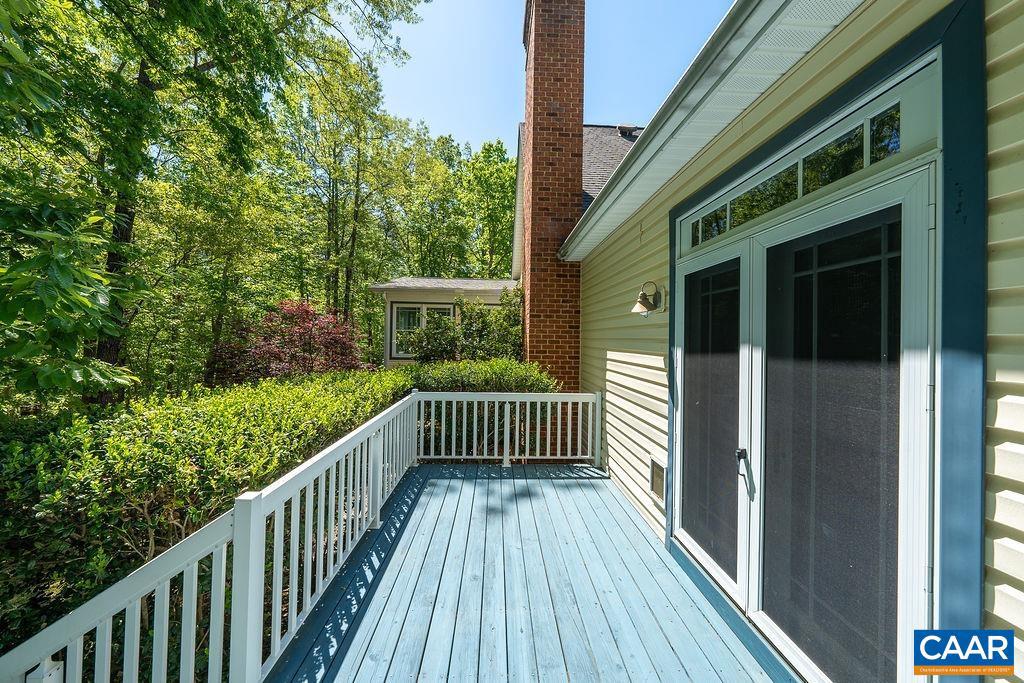 SEVEN OAKS - Residential