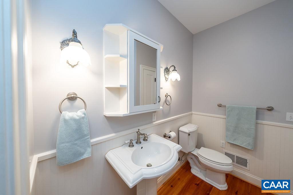 SEVEN OAKS - Residential