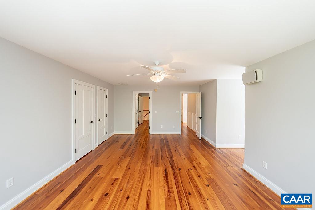 SEVEN OAKS - Residential