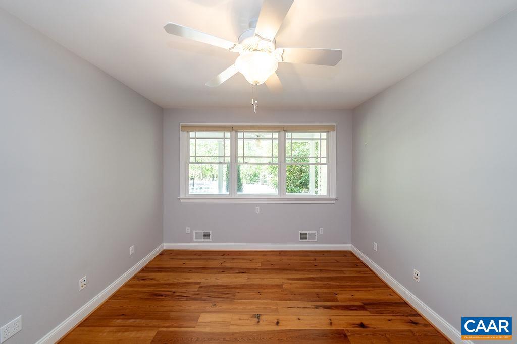 SEVEN OAKS - Residential