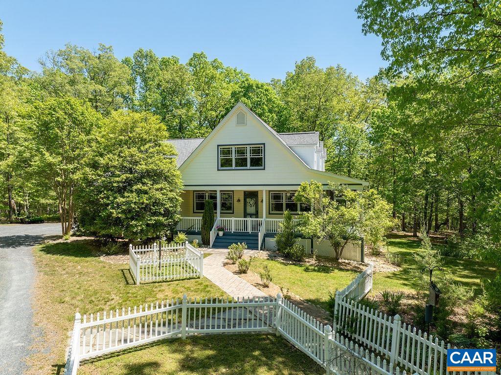 SEVEN OAKS - Residential