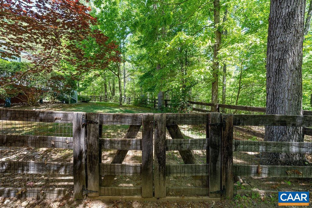 SEVEN OAKS - Residential