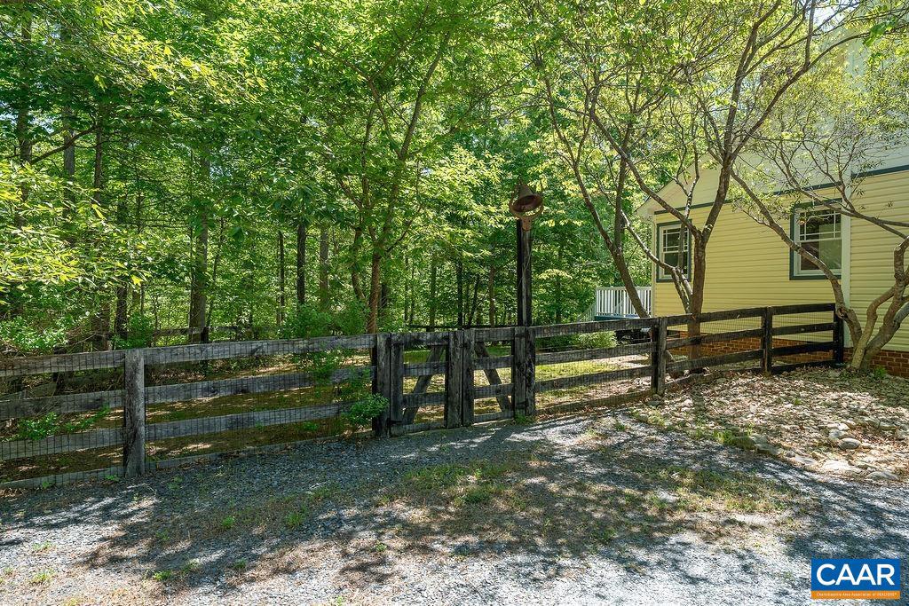 SEVEN OAKS - Residential