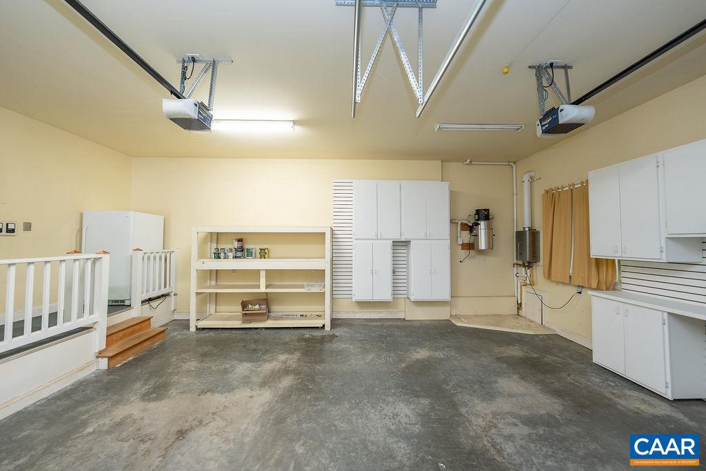 SEVEN OAKS - Residential