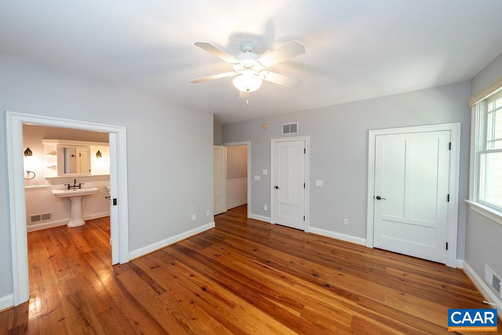 SEVEN OAKS - Residential