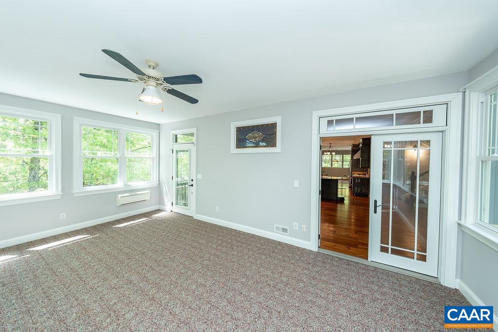 SEVEN OAKS - Residential