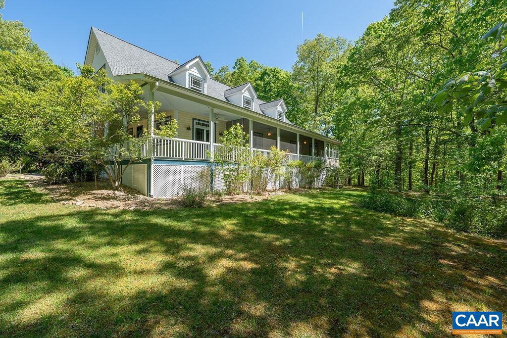 SEVEN OAKS - Residential