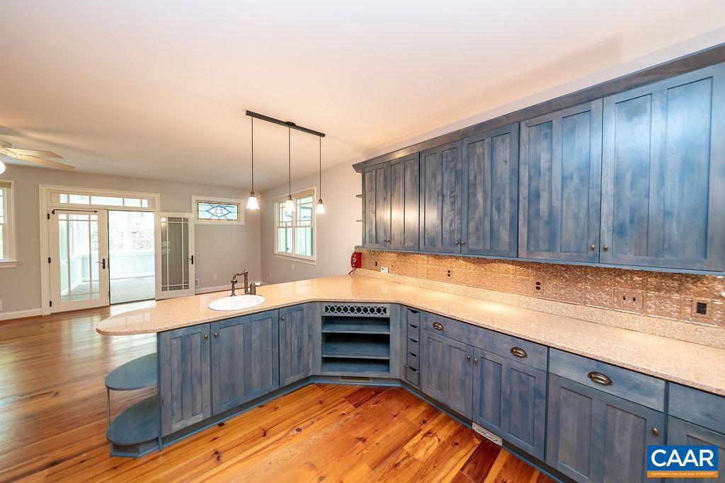 SEVEN OAKS - Residential