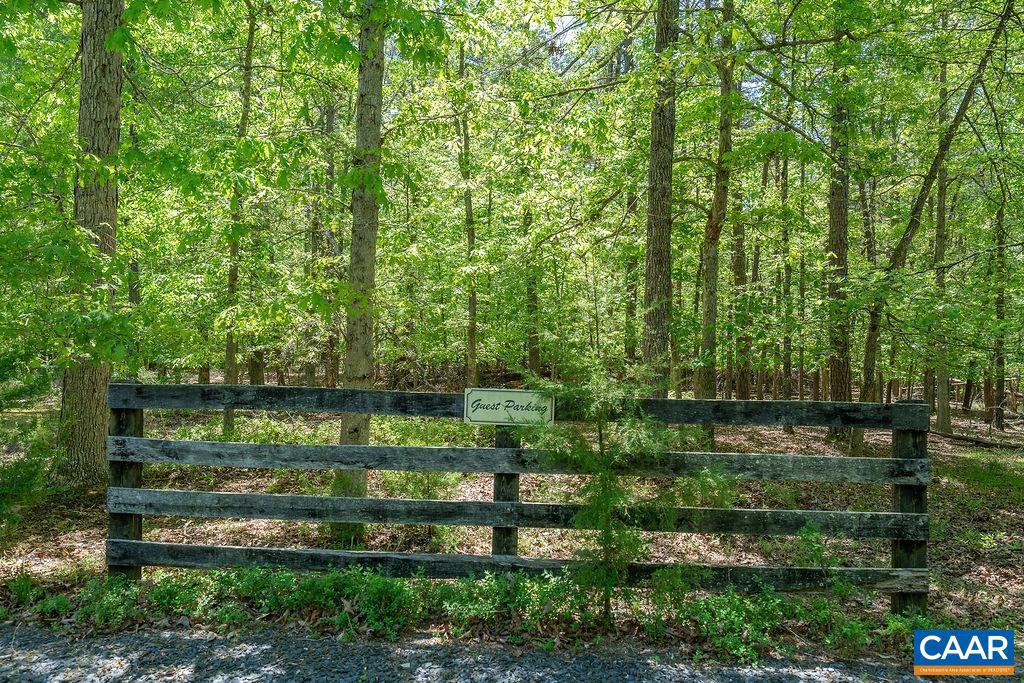 SEVEN OAKS - Residential