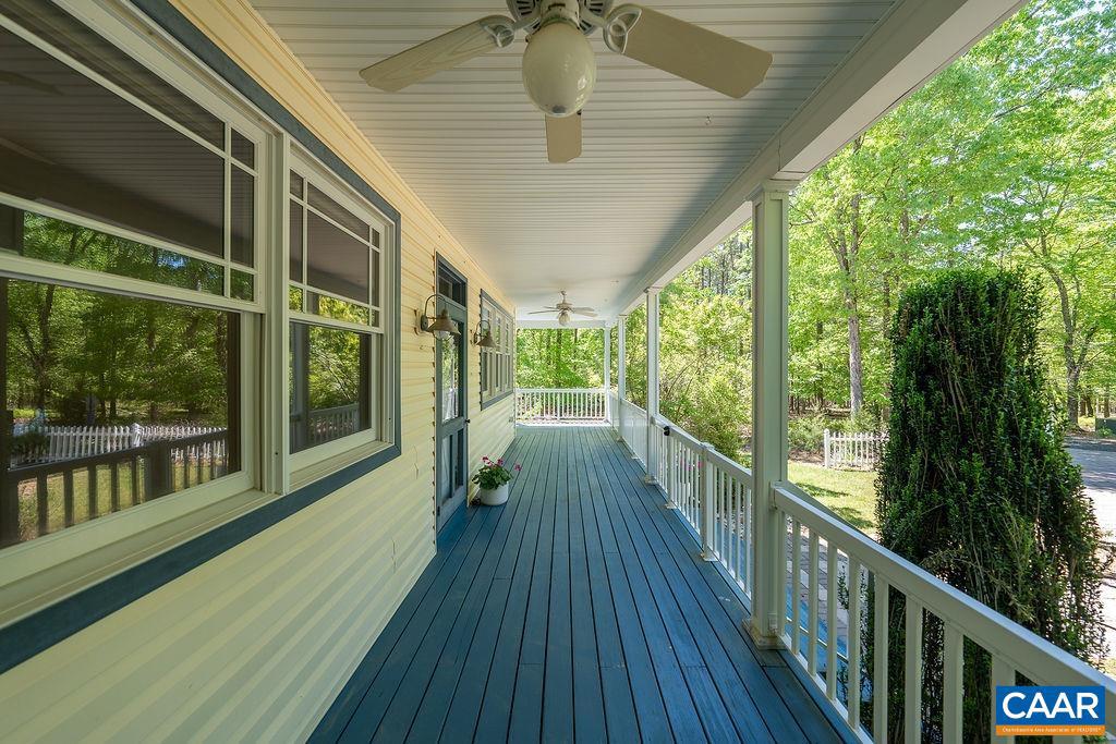 SEVEN OAKS - Residential