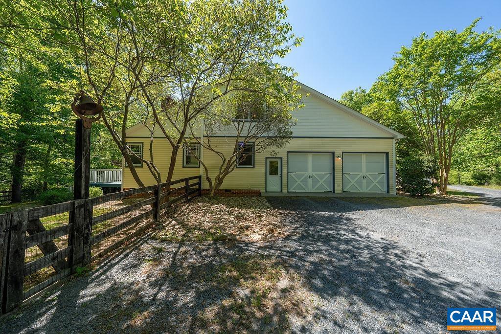 SEVEN OAKS - Residential