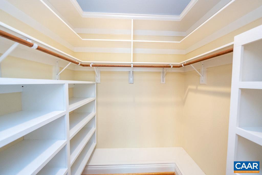 SEVEN OAKS - Residential