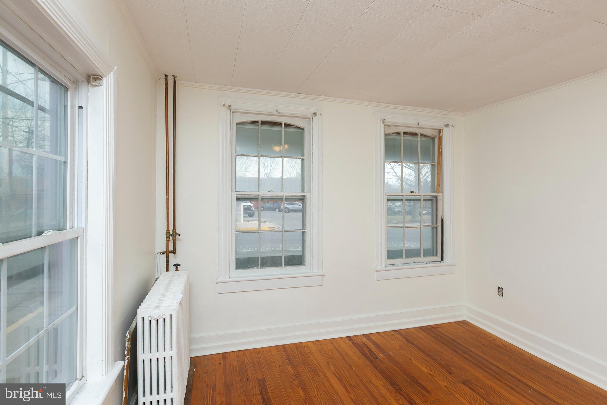 401 RALEIGH S