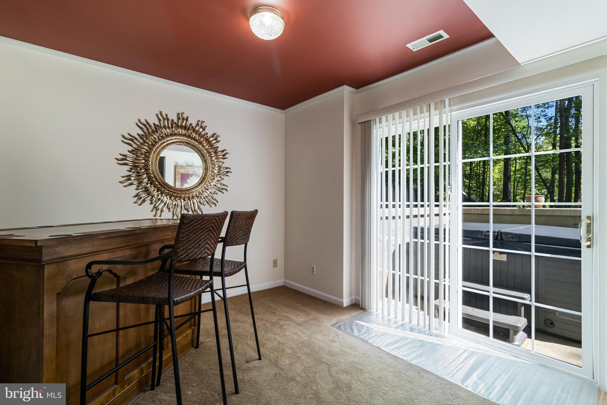 SUMMITT HILL - Residential