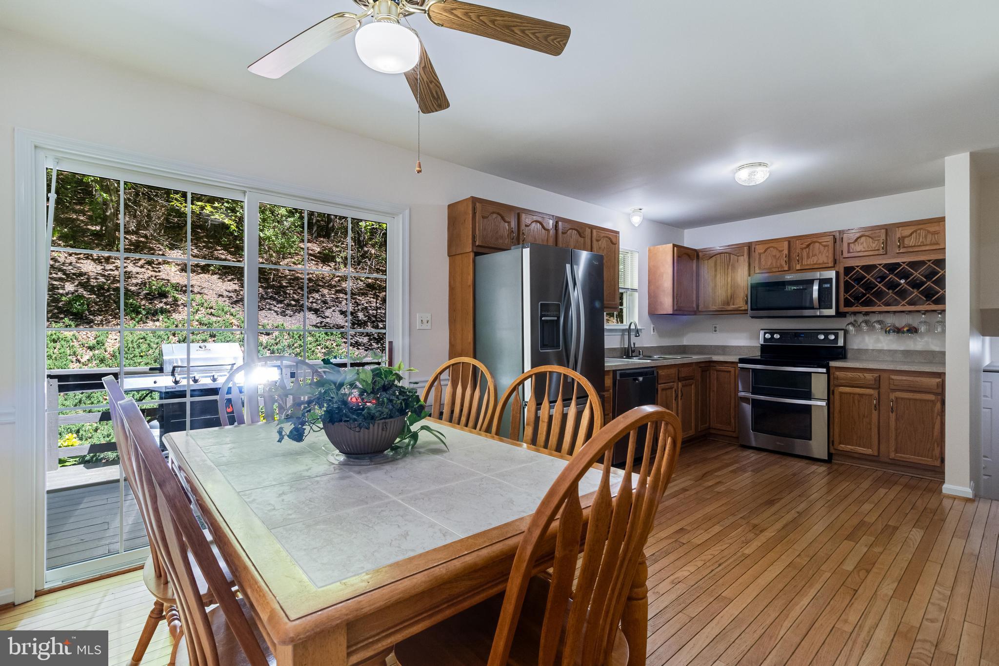 SUMMITT HILL - Residential