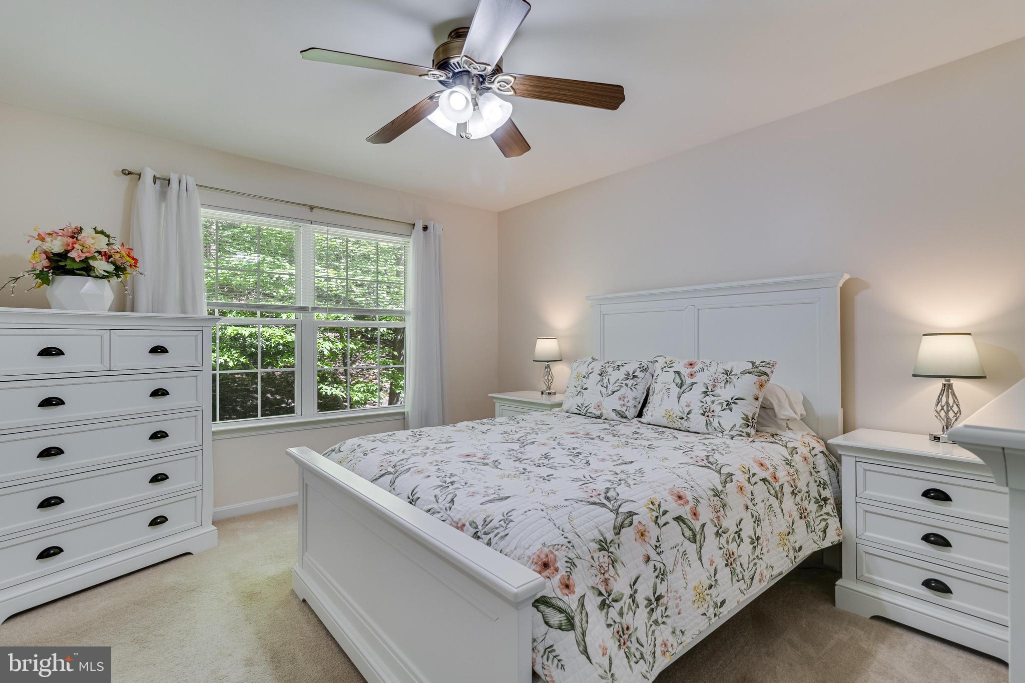 SUMMITT HILL - Residential