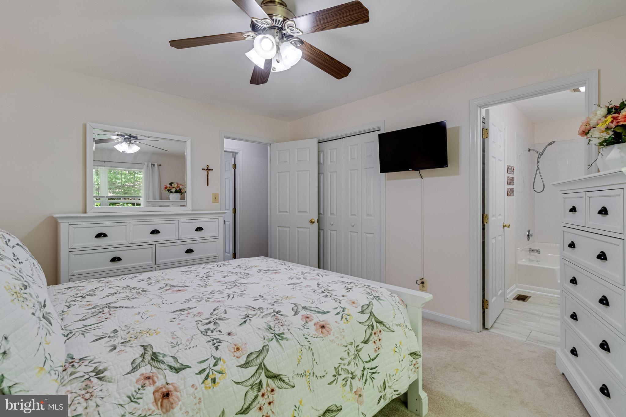 SUMMITT HILL - Residential