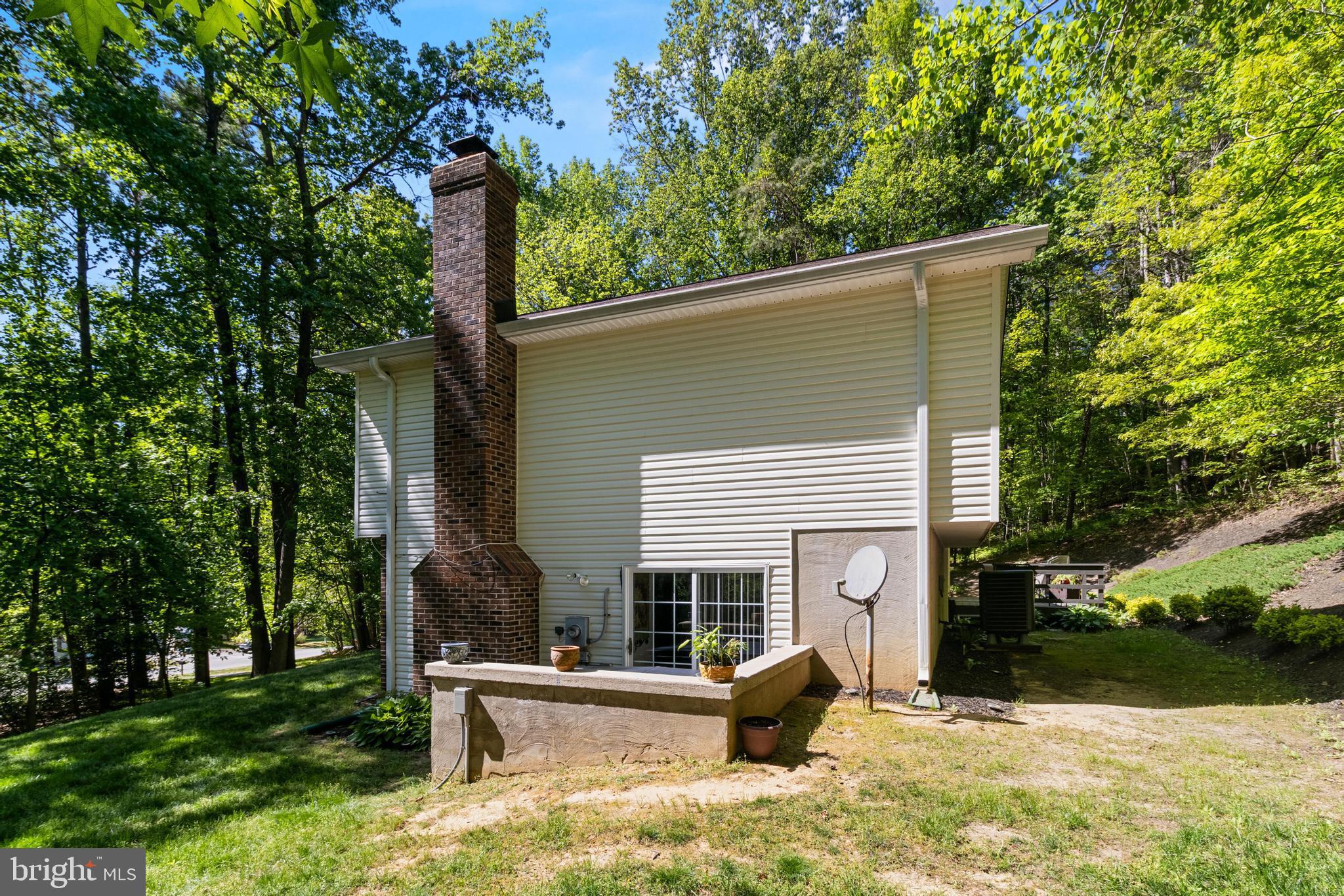 SUMMITT HILL - Residential