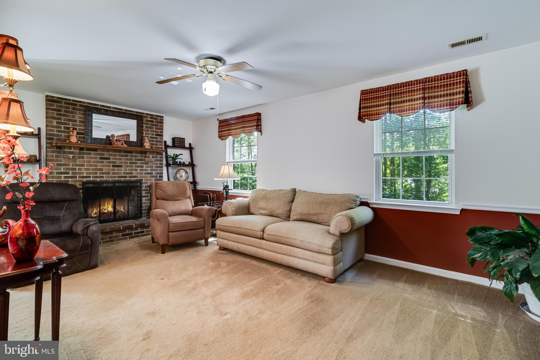 SUMMITT HILL - Residential