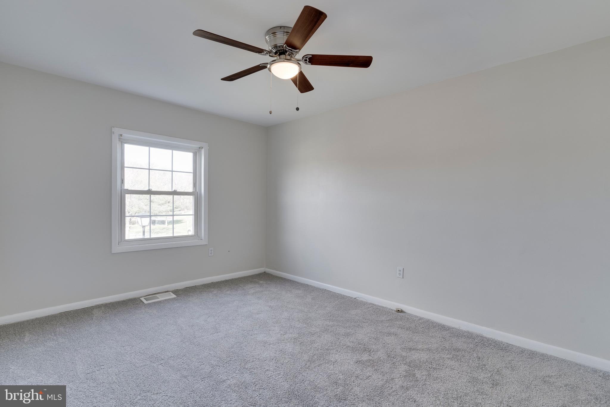 WHISKEY BOTTOM - Residential