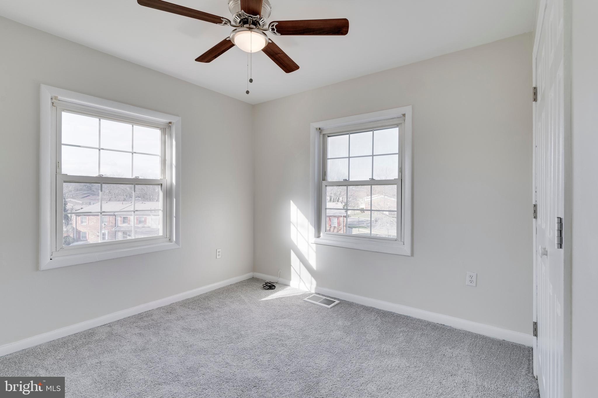 WHISKEY BOTTOM - Residential