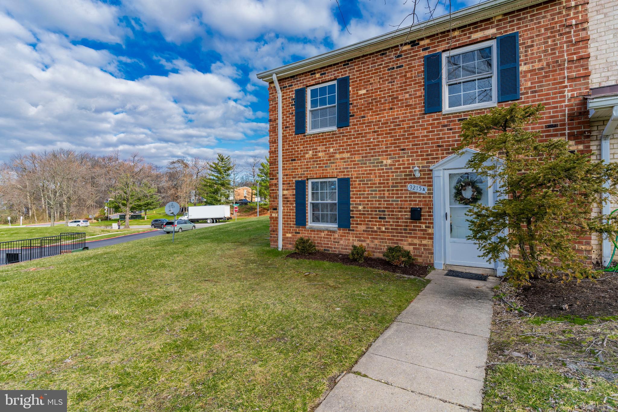 WHISKEY BOTTOM - Residential