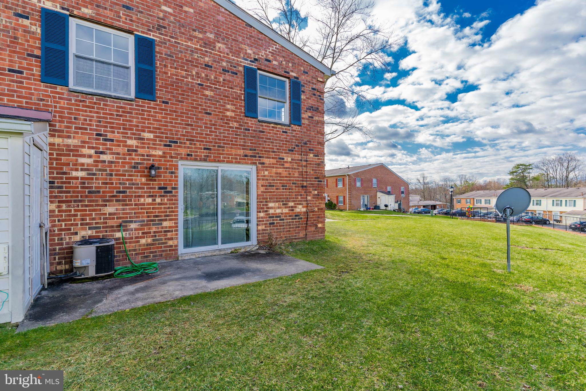 WHISKEY BOTTOM - Residential