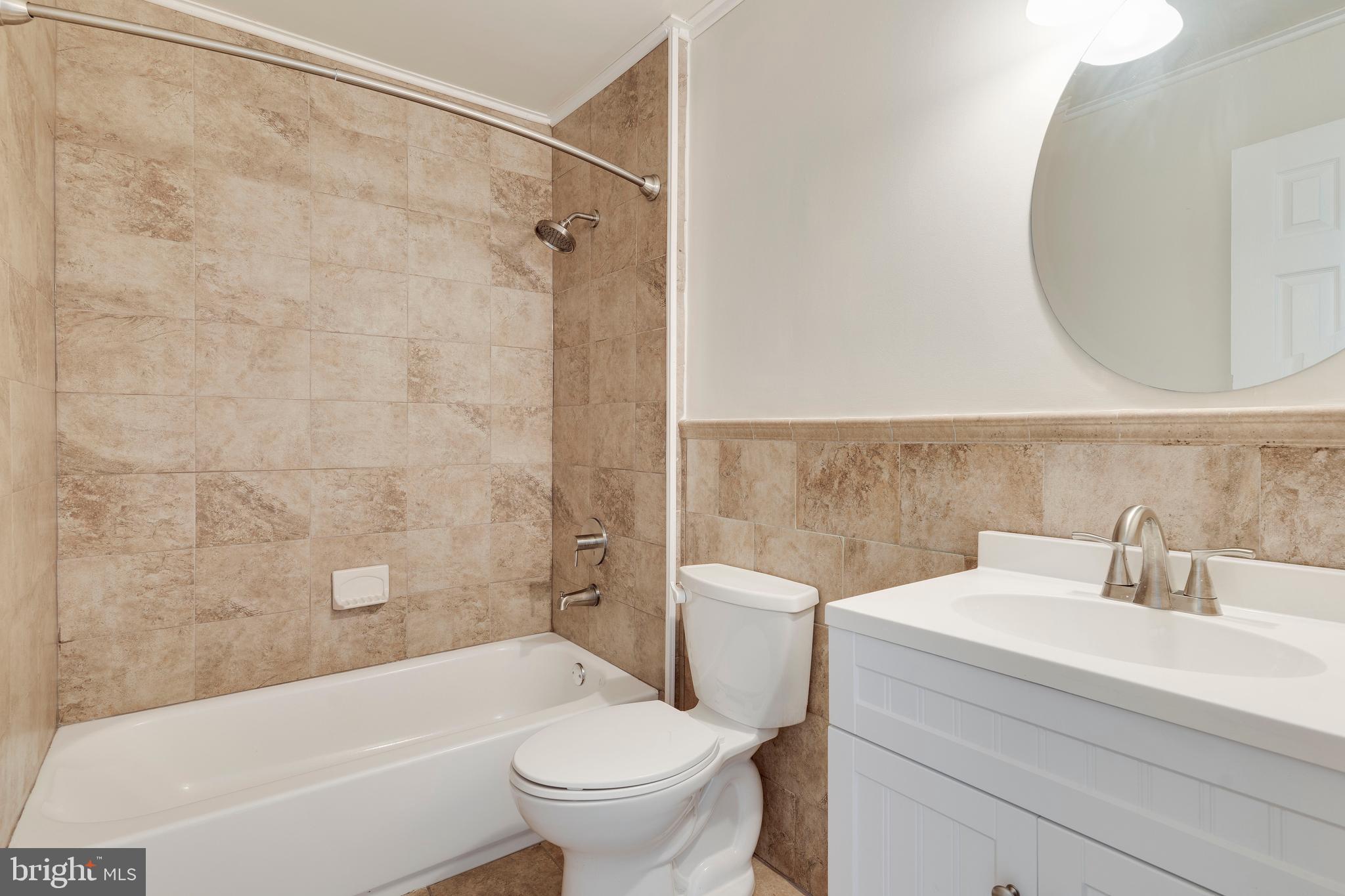 WHISKEY BOTTOM - Residential