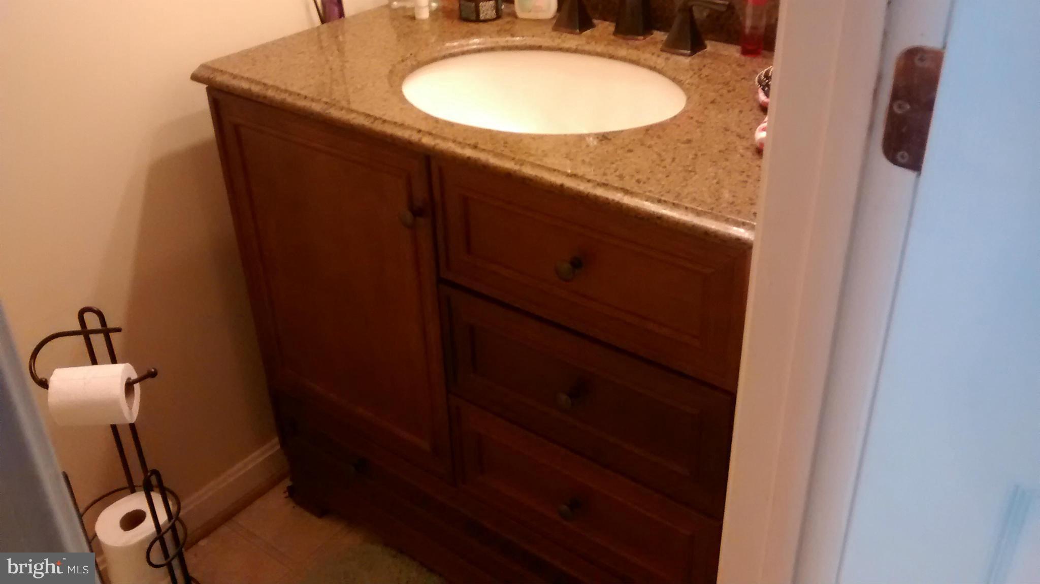 SHEFFIELD MANOR - Residential Lease