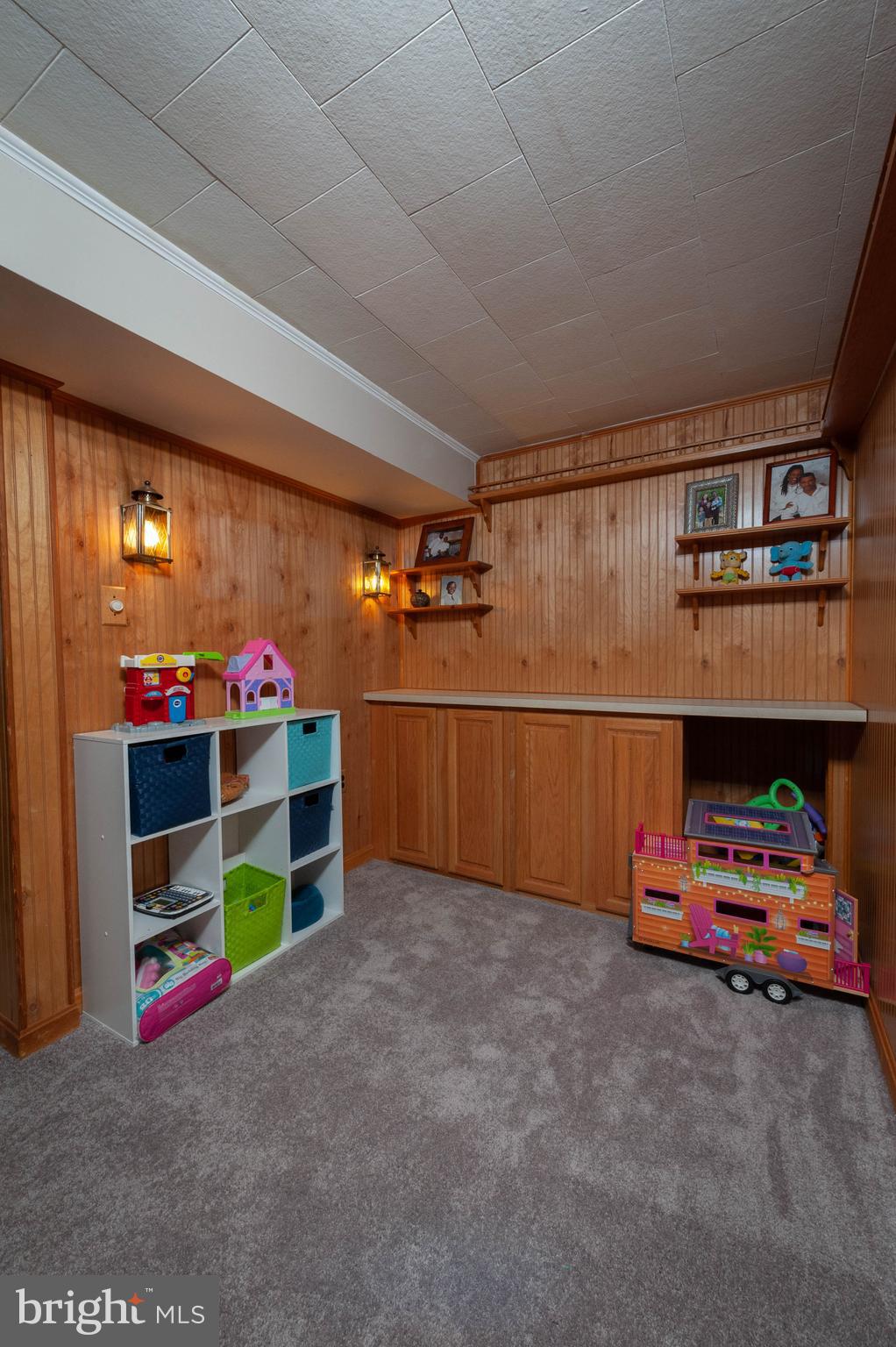 THE PROVINCES - Residential