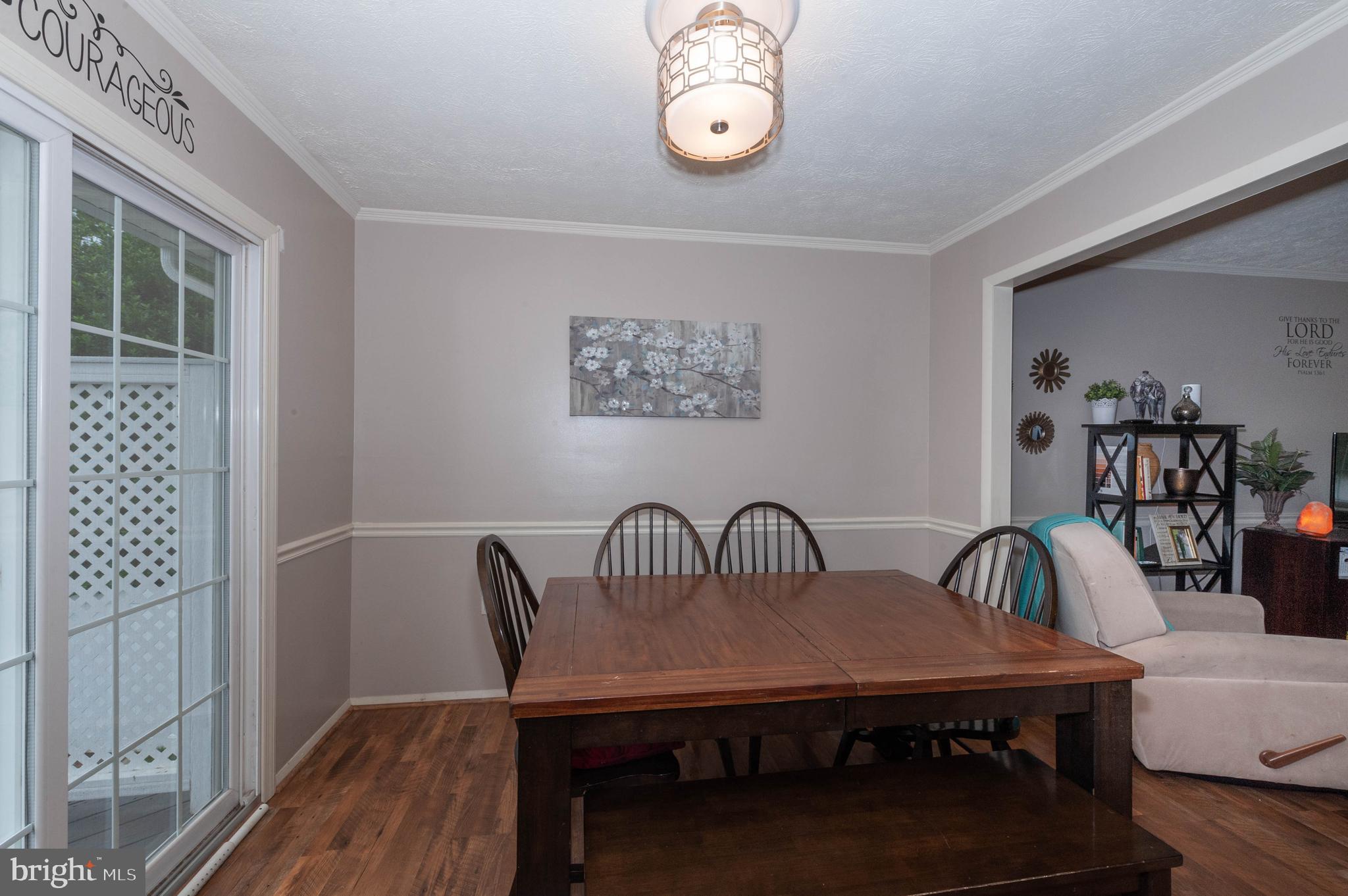 THE PROVINCES - Residential