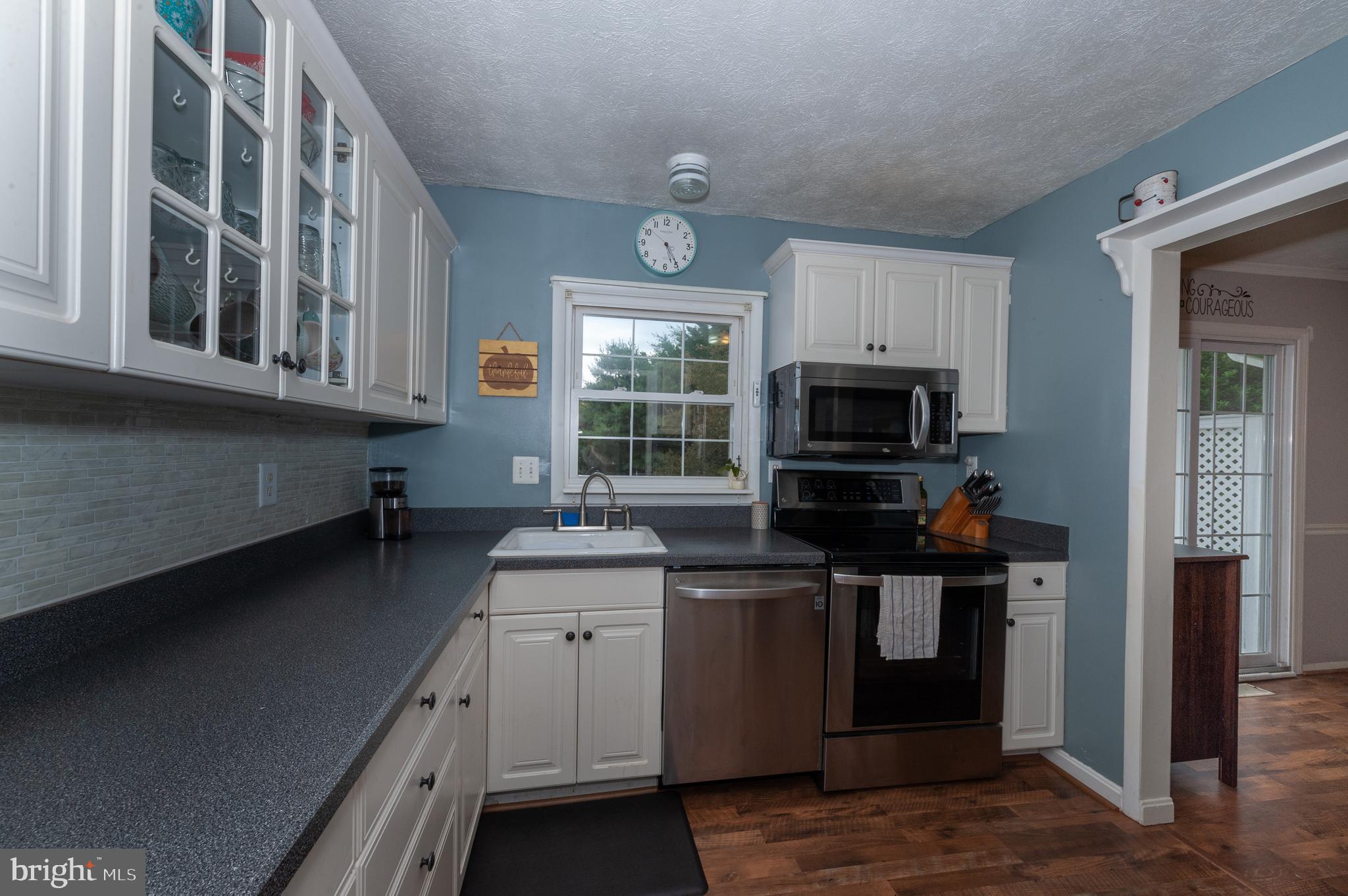 THE PROVINCES - Residential