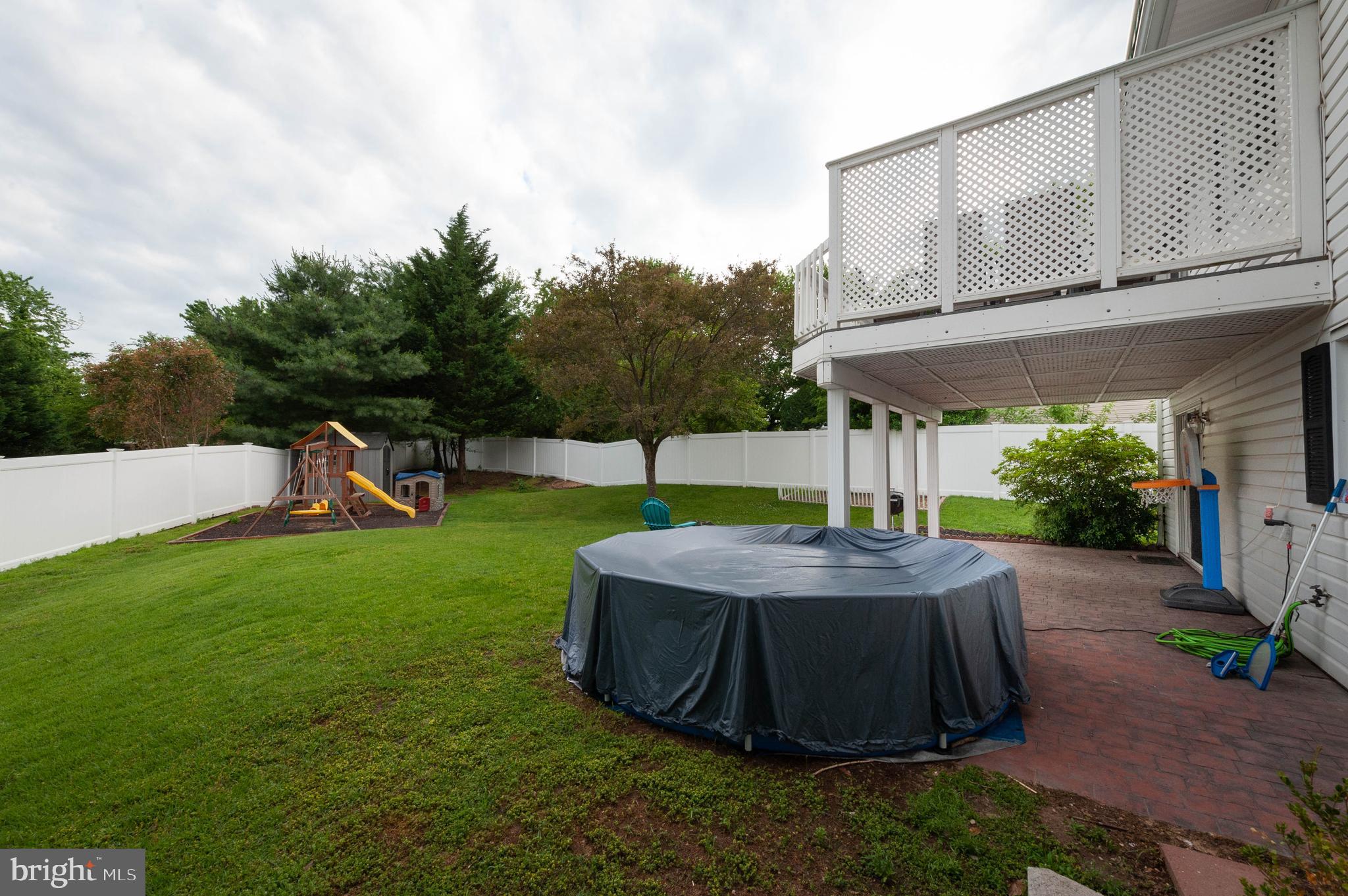 THE PROVINCES - Residential