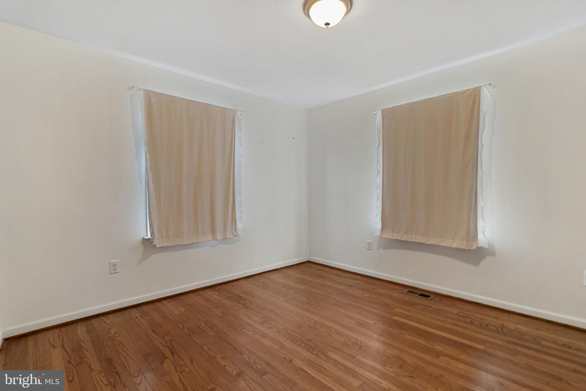 MYERSVILLE - Residential