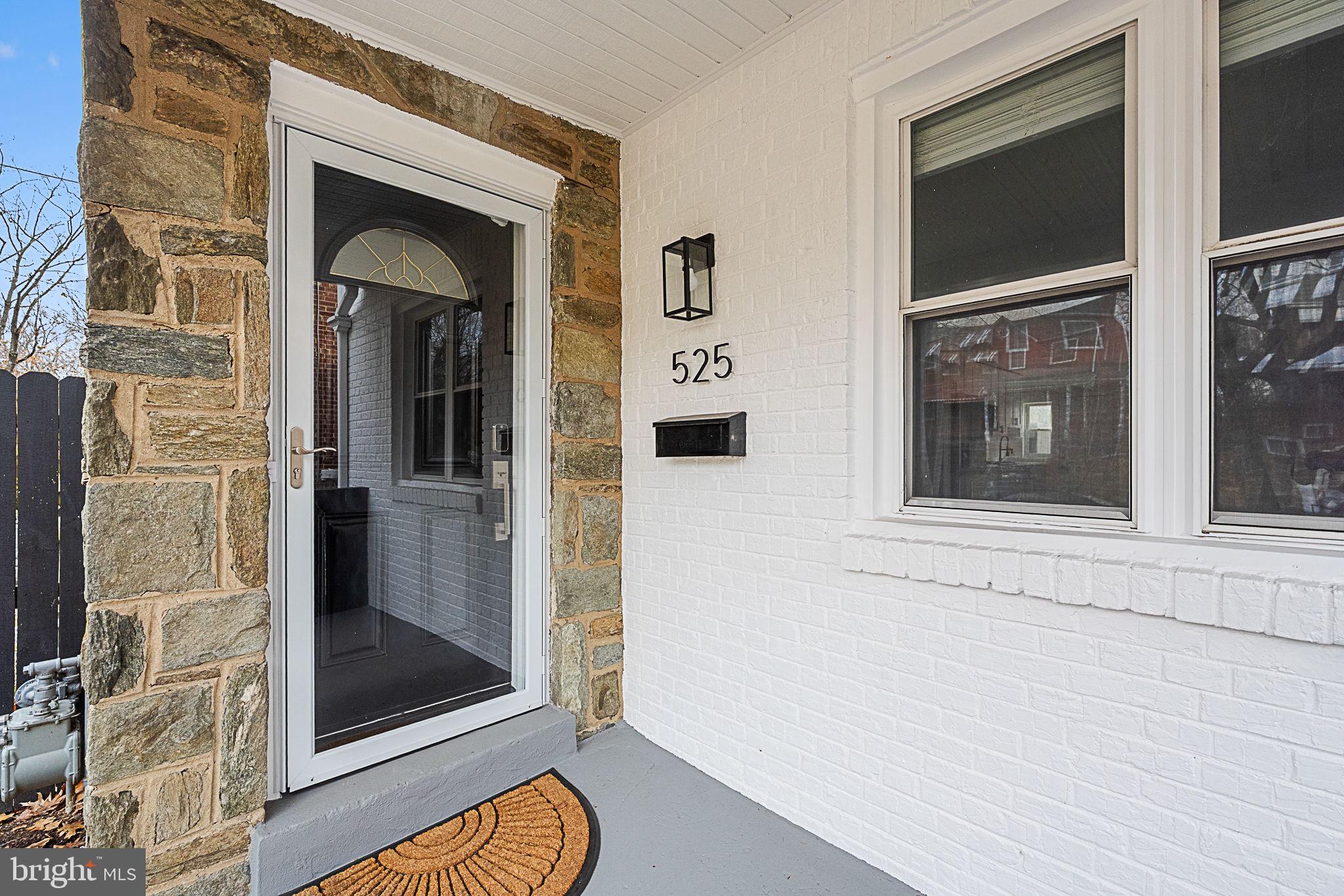 525 OAKWOOD STREET SE