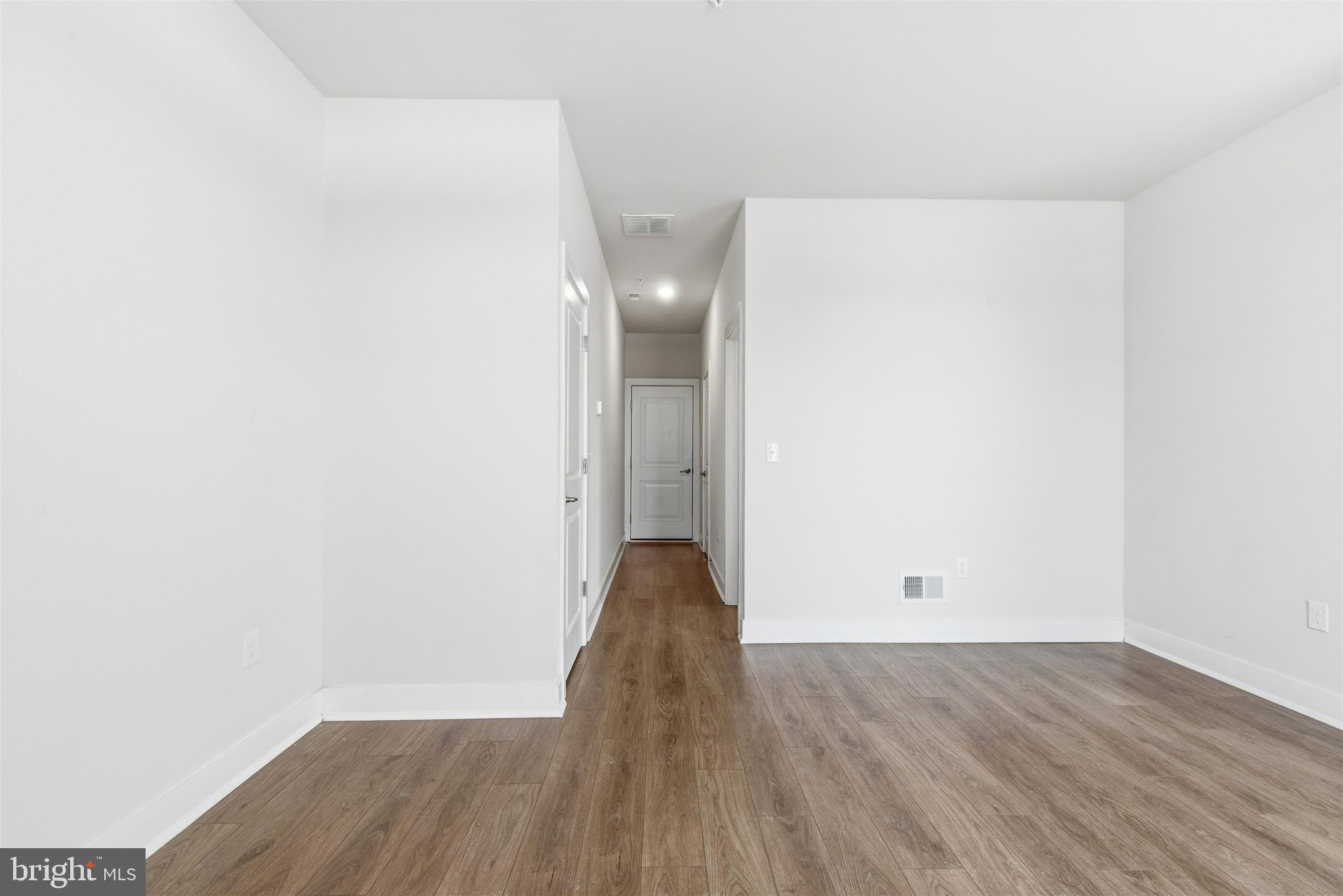 WATERSIDE - Residential